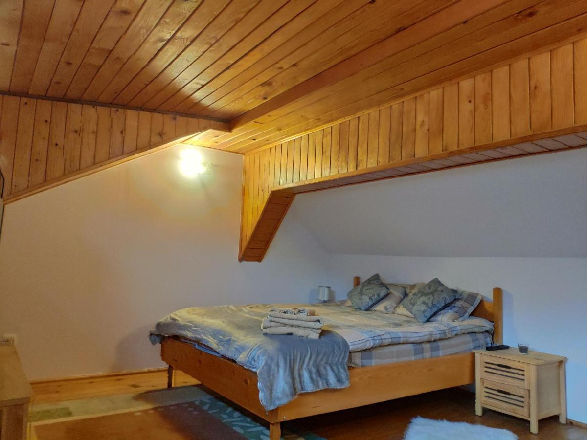 Cozy Loft At Teleferic Apartman Sinaia Kültér fotó